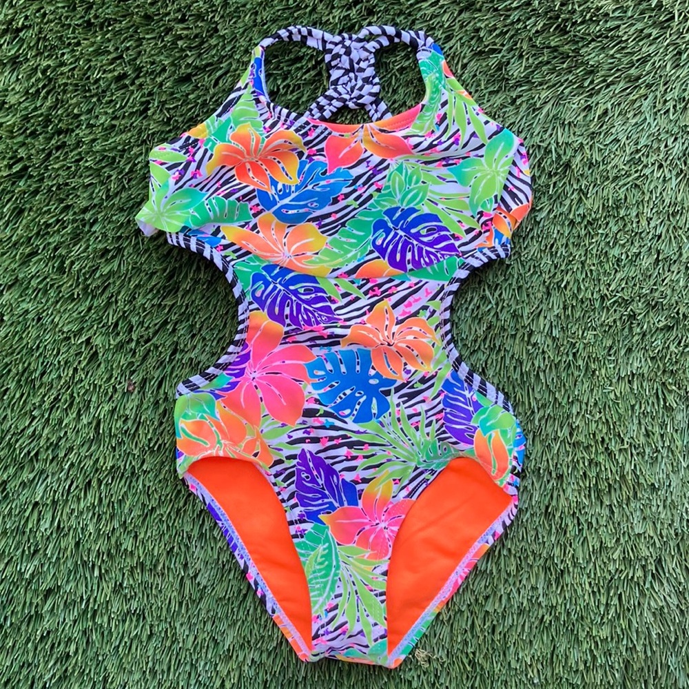 Bathing suit